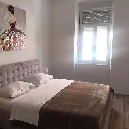 Core Апартаменти