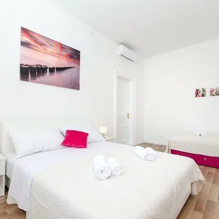 Core Апартаменти *